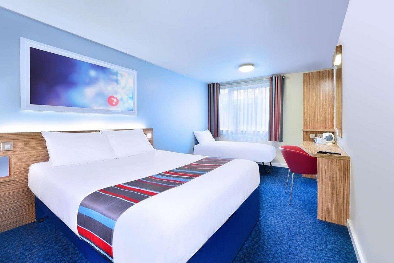 Premier Inn Dumfries Buitenkant foto