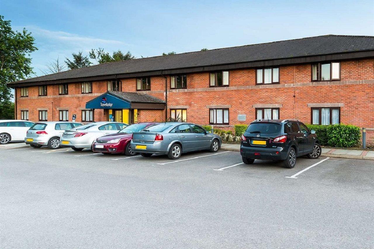 Premier Inn Dumfries Buitenkant foto